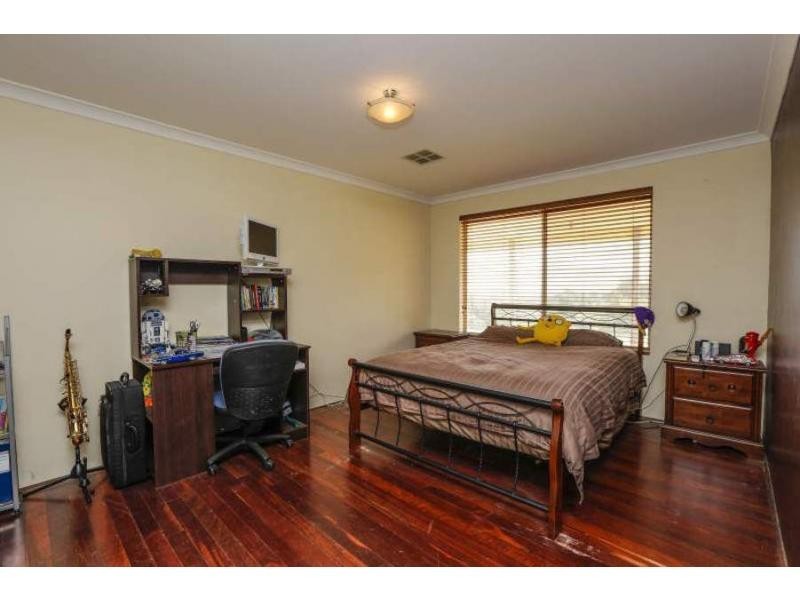 43 Clarkson Road, Bullsbrook WA 6084