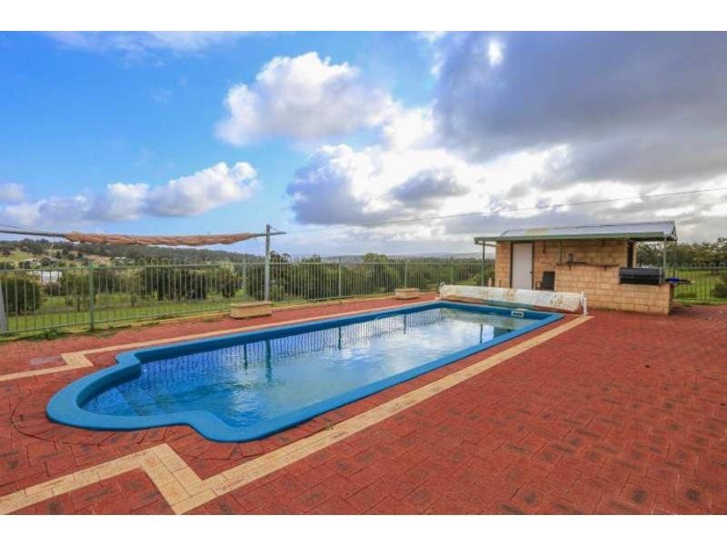 43 Clarkson Road, Bullsbrook WA 6084