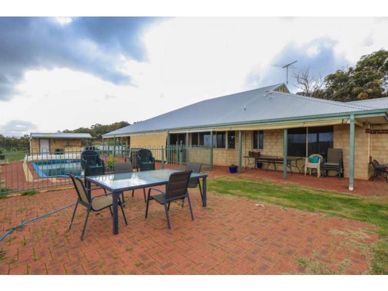 43 Clarkson Road, Bullsbrook WA 6084