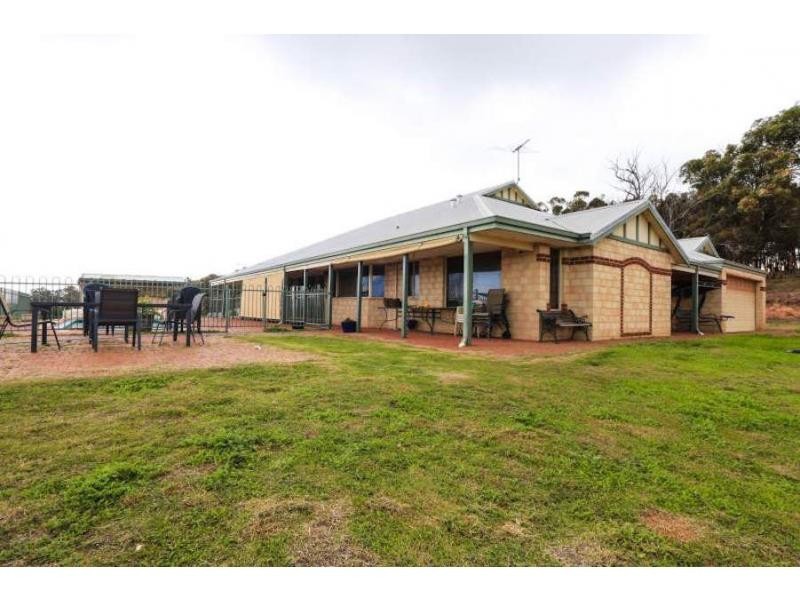 43 Clarkson Road, Bullsbrook WA 6084