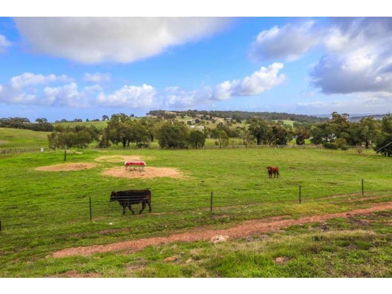 43 Clarkson Road, Bullsbrook WA 6084