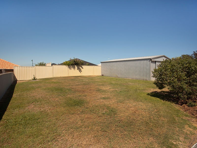 34 Crystaluna Drive, Golden Bay WA 6174