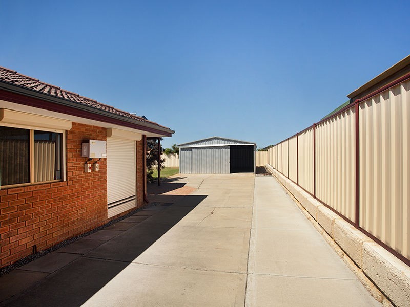 34 Crystaluna Drive, Golden Bay WA 6174