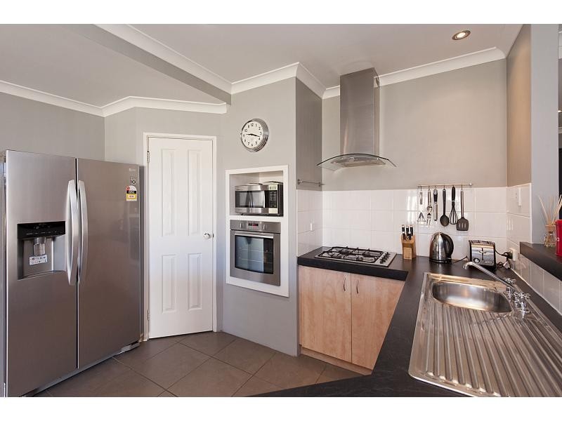 4 Rueval Court, Port Kennedy WA 6172