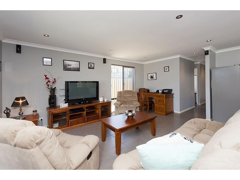 4 Rueval Court, Port Kennedy WA 6172