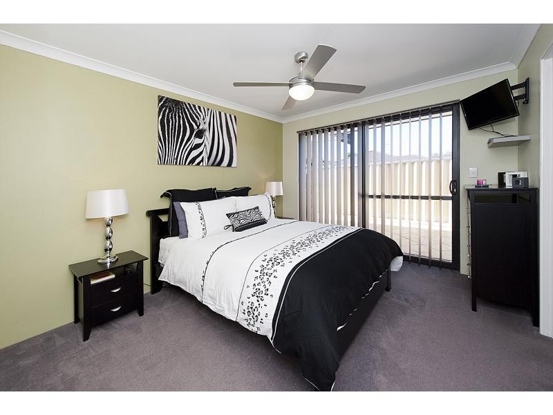 4 Rueval Court, Port Kennedy WA 6172