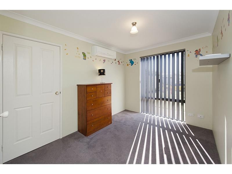 4 Rueval Court, Port Kennedy WA 6172