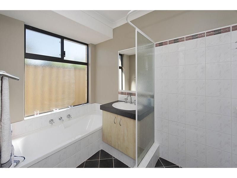 4 Rueval Court, Port Kennedy WA 6172