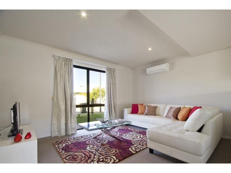 26 Hopper Turn, Madeley WA 6065