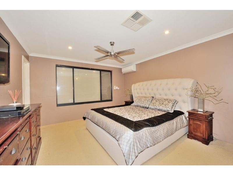 19 Mawson Grange, Lakelands WA 6180