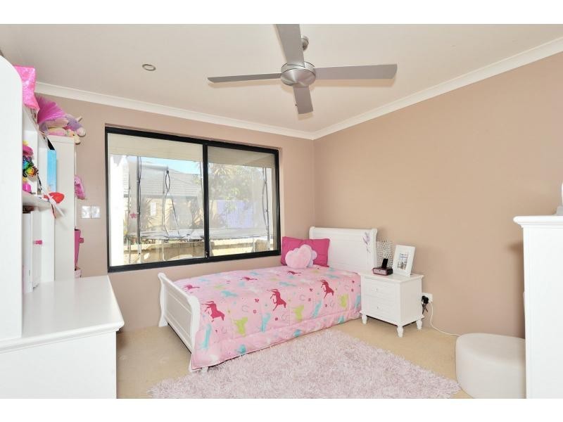 19 Mawson Grange, Lakelands WA 6180