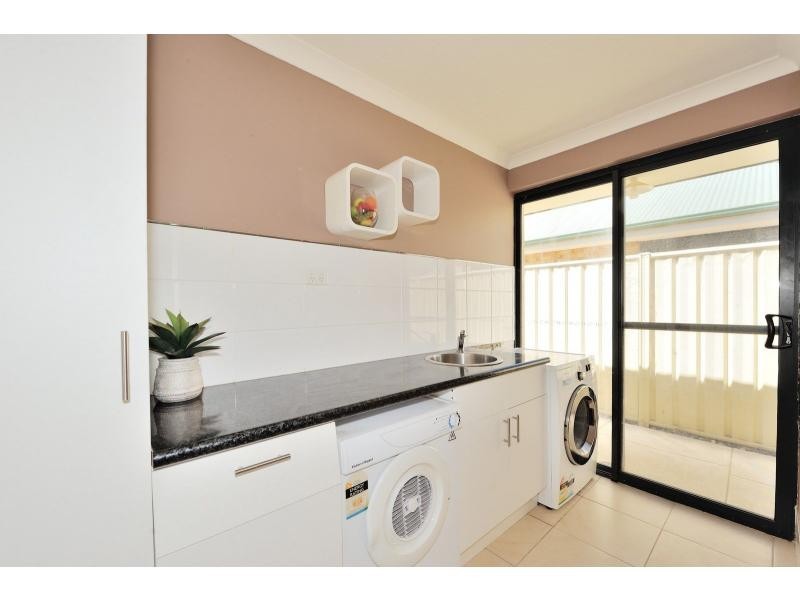 19 Mawson Grange, Lakelands WA 6180