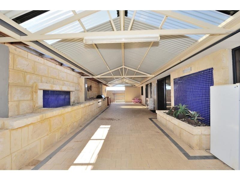 19 Mawson Grange, Lakelands WA 6180