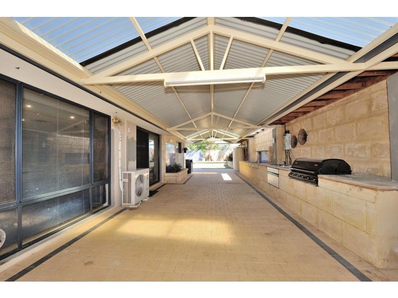 19 Mawson Grange, Lakelands WA 6180