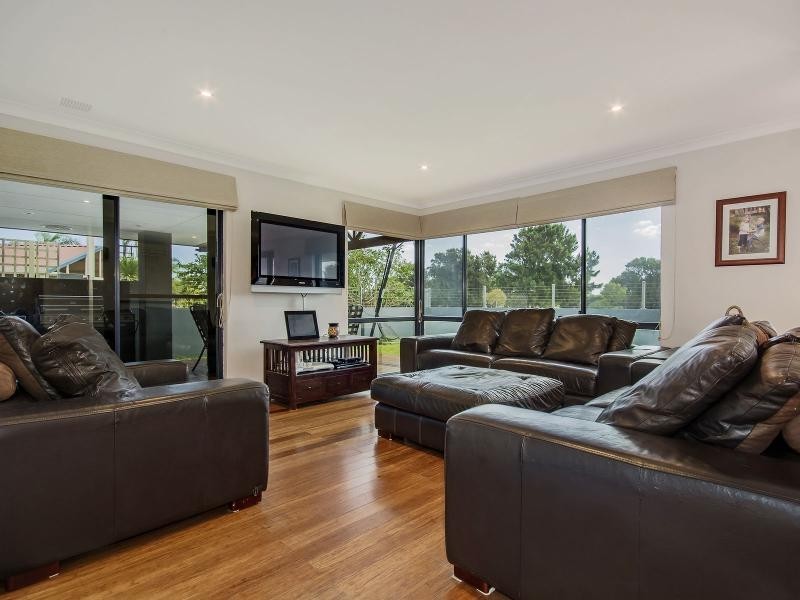 33 Townsend Road, Rockingham WA 6168