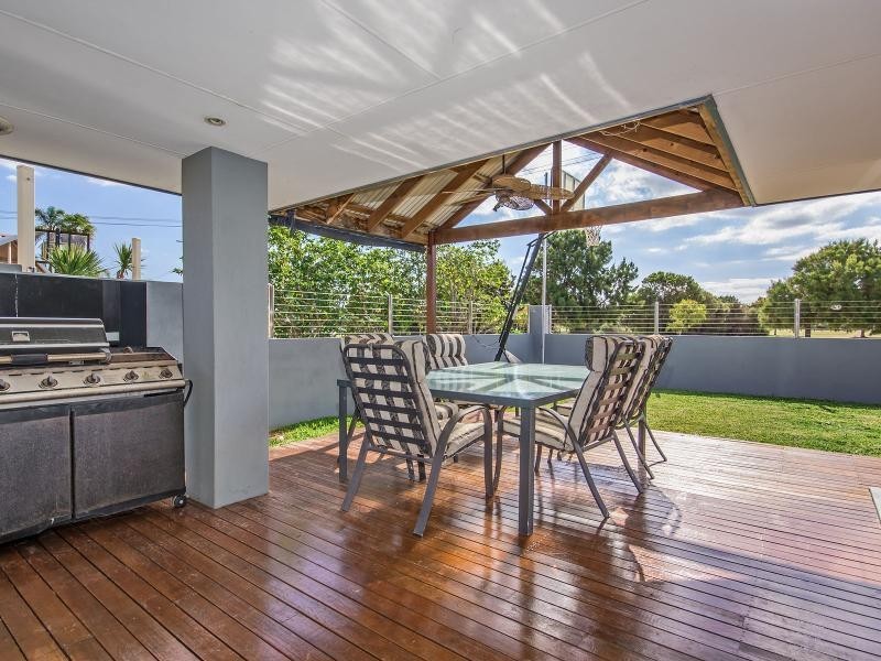 33 Townsend Road, Rockingham WA 6168