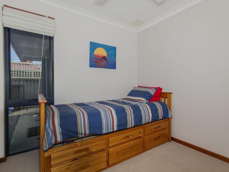 33 Townsend Road, Rockingham WA 6168