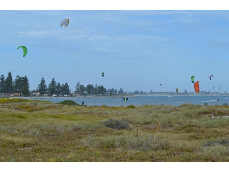 15 Oakdale Close, Safety Bay WA 6169