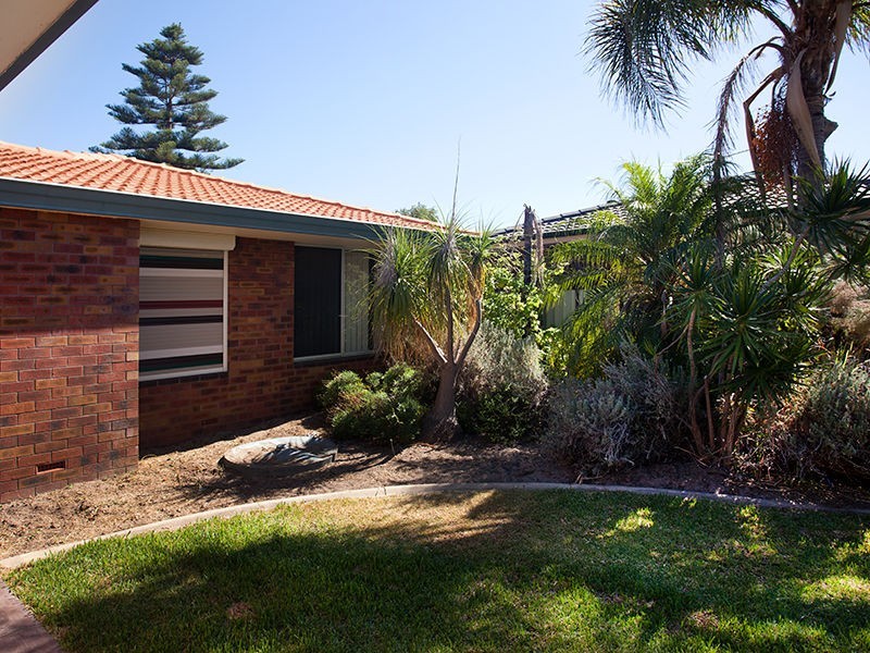 14 Westerly Way, Cooloongup WA 6168