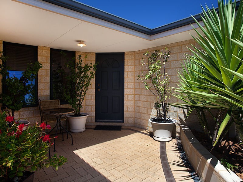 24 Kirkimbie Street, Carramar WA 6031