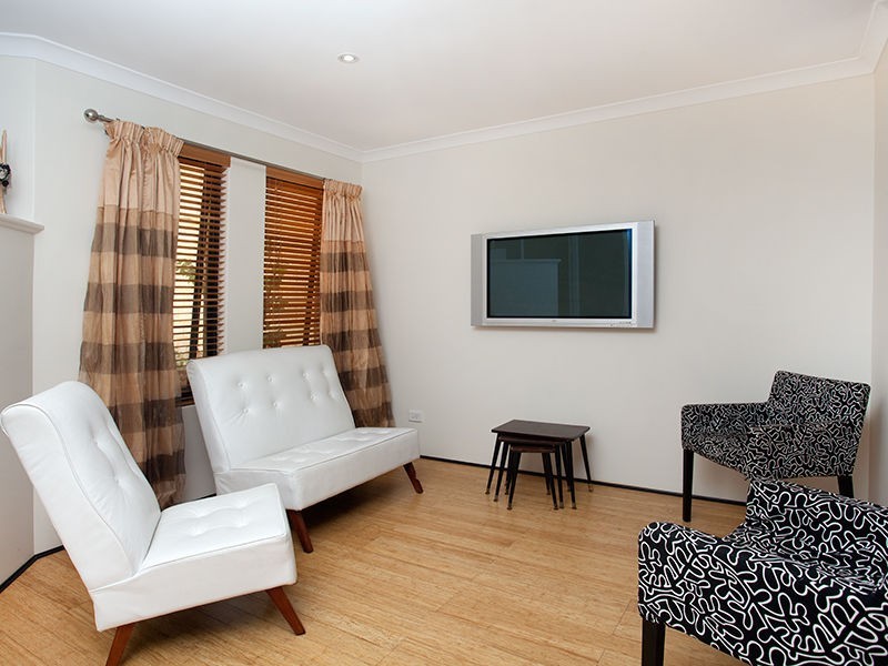 24 Kirkimbie Street, Carramar WA 6031