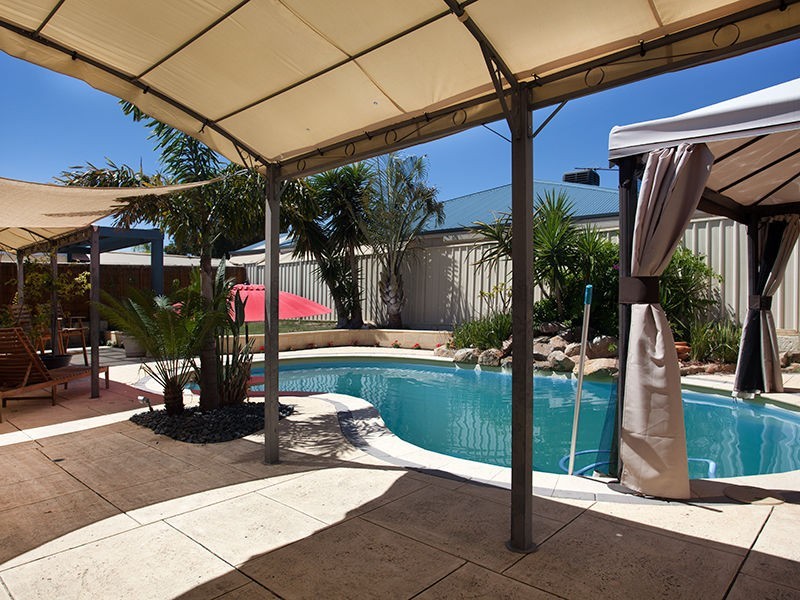 24 Kirkimbie Street, Carramar WA 6031