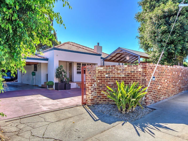 17 North Lake Road, Alfred Cove WA 6154