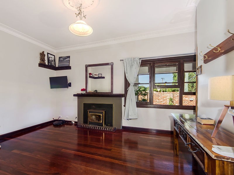 17 North Lake Road, Alfred Cove WA 6154