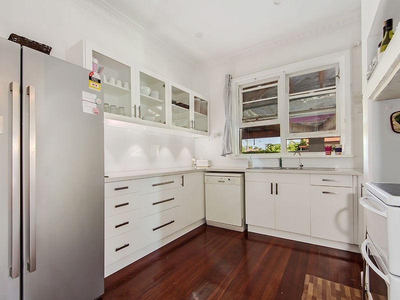 17 North Lake Road, Alfred Cove WA 6154