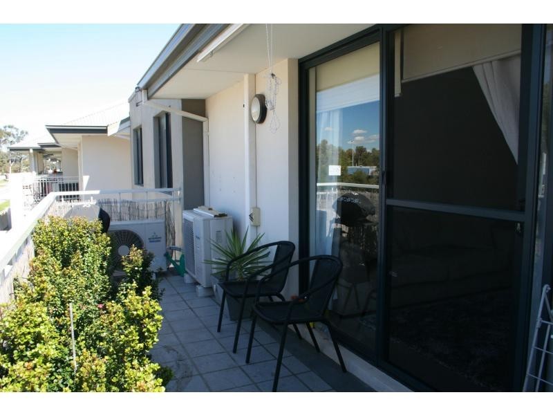 21/27-33 Burton Street, Bentley WA 6102