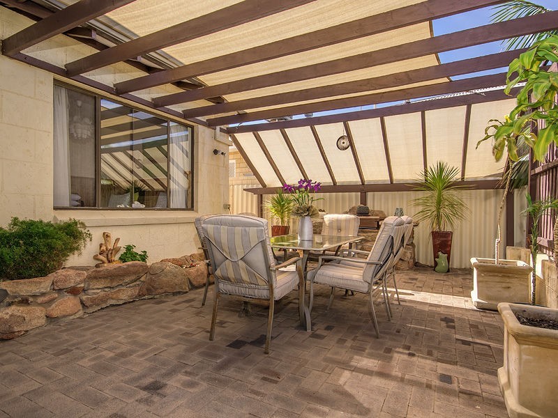 4 Ernest Street, Safety Bay WA 6169