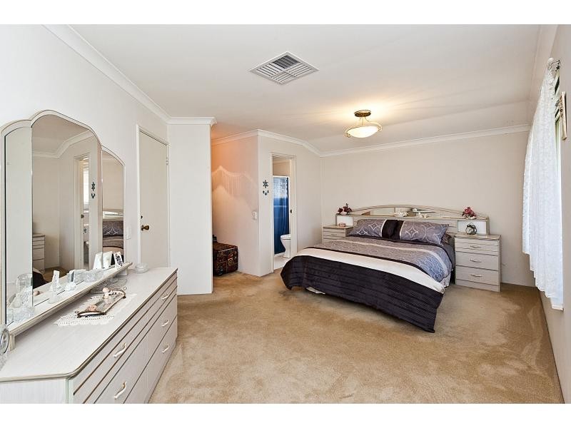 16 Sarah Ann Crescent, Warnbro WA 6169