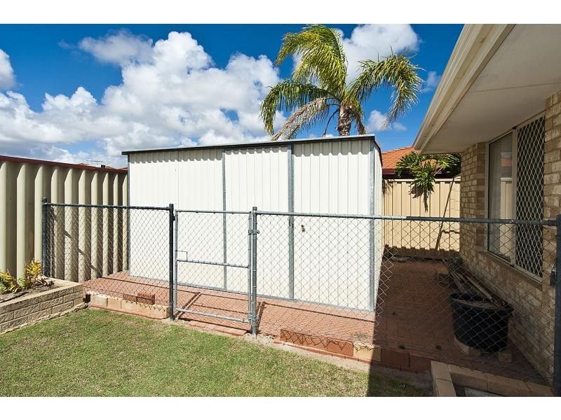 16 Sarah Ann Crescent, Warnbro WA 6169