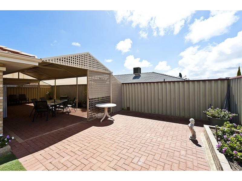 16 Sarah Ann Crescent, Warnbro WA 6169