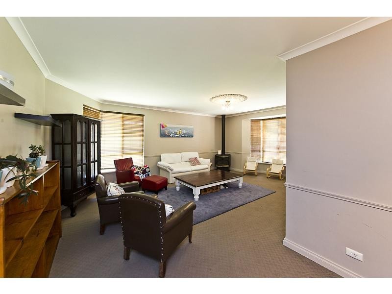 41 Janet Road, Safety Bay WA 6169