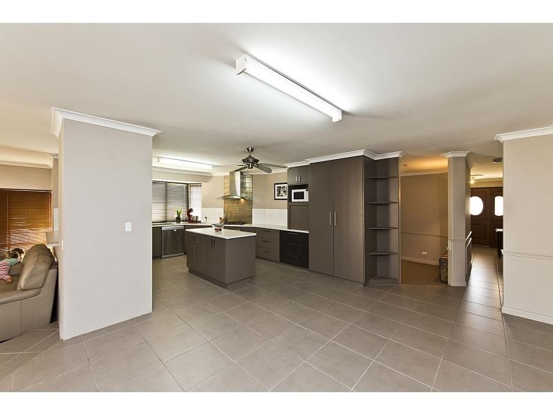 41 Janet Road, Safety Bay WA 6169