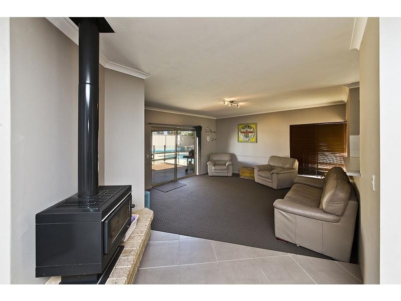 41 Janet Road, Safety Bay WA 6169