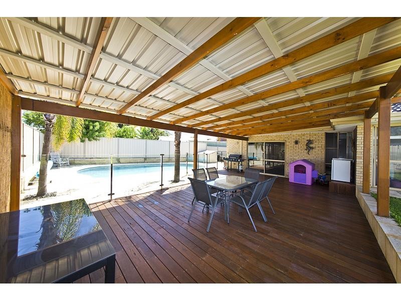 41 Janet Road, Safety Bay WA 6169