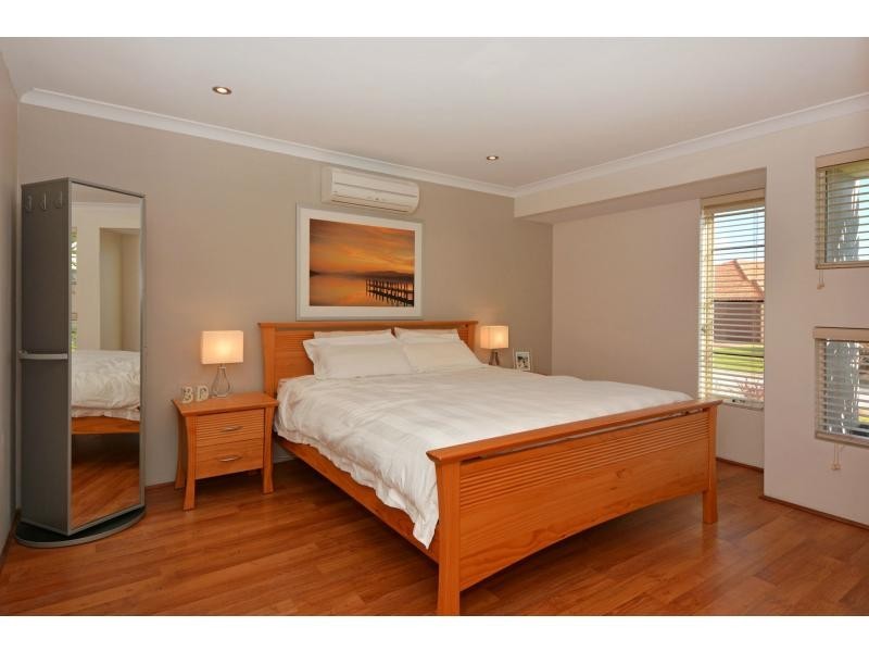 21 Shelburne Gardens, Ridgewood WA 6030