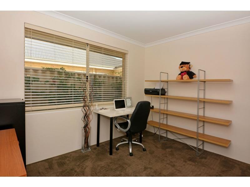 21 Shelburne Gardens, Ridgewood WA 6030