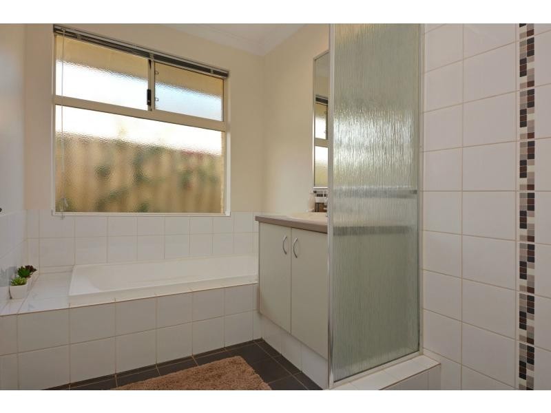 21 Shelburne Gardens, Ridgewood WA 6030