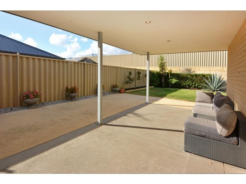 21 Shelburne Gardens, Ridgewood WA 6030