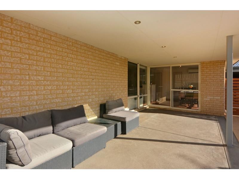 21 Shelburne Gardens, Ridgewood WA 6030