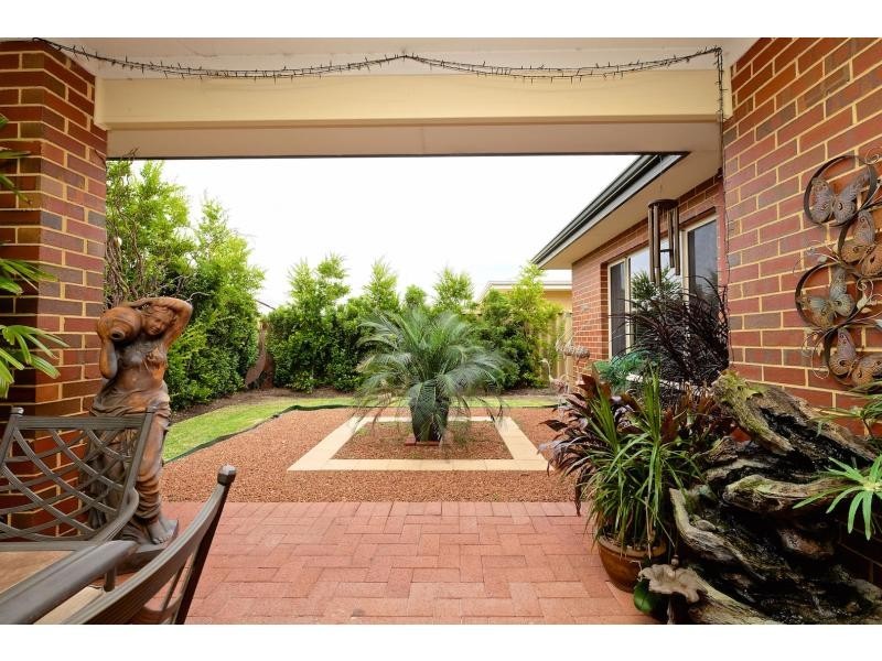 12 Baillon Pass, Harrisdale WA 6112