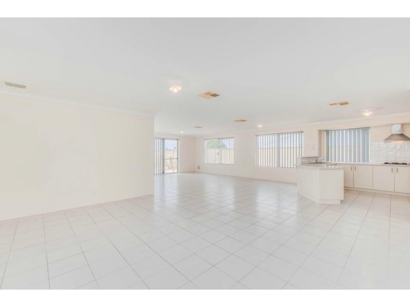 9 Einstein Way, Tapping WA 6065