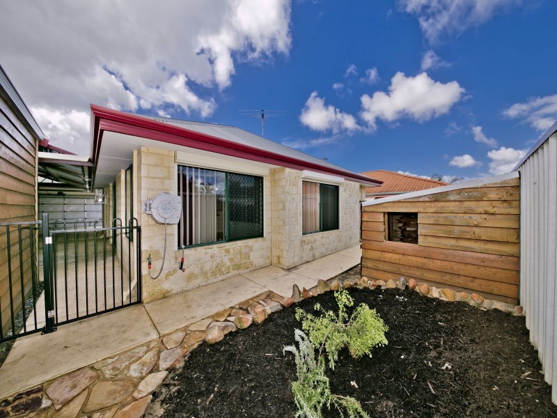 145 Highclere Boulevard, Marangaroo WA 6064