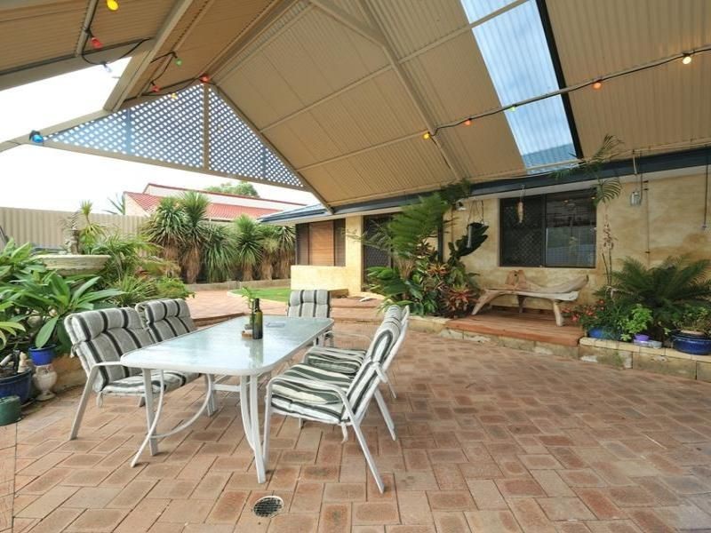 35 Pollard Way, Warnbro WA 6169