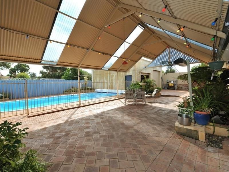 35 Pollard Way, Warnbro WA 6169