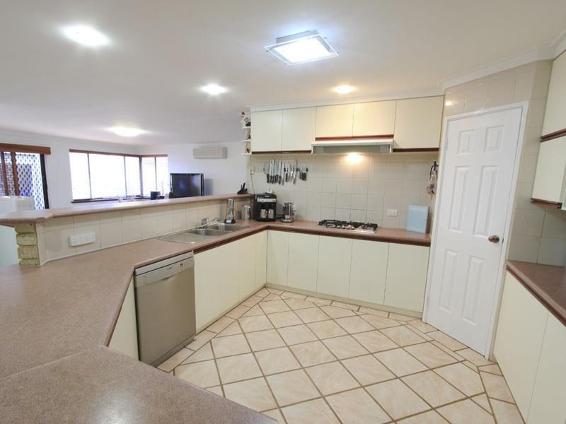 35 Pollard Way, Warnbro WA 6169