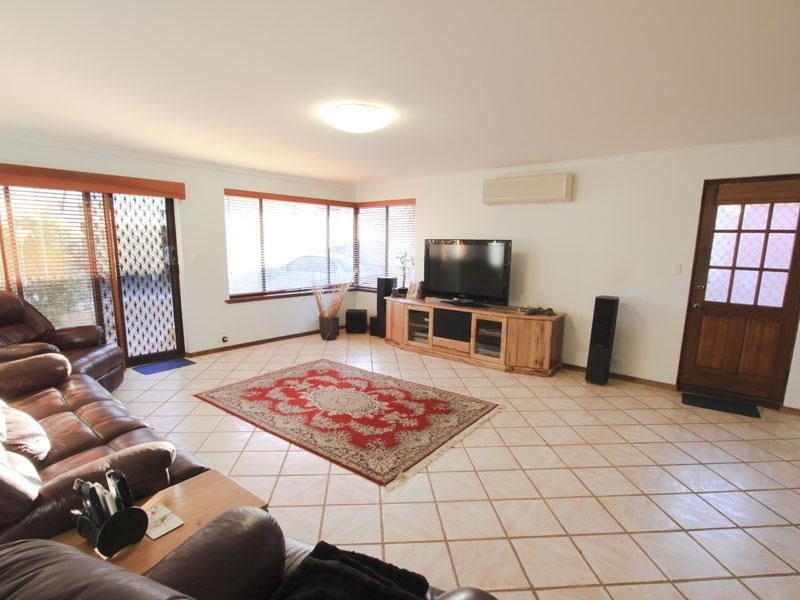 35 Pollard Way, Warnbro WA 6169